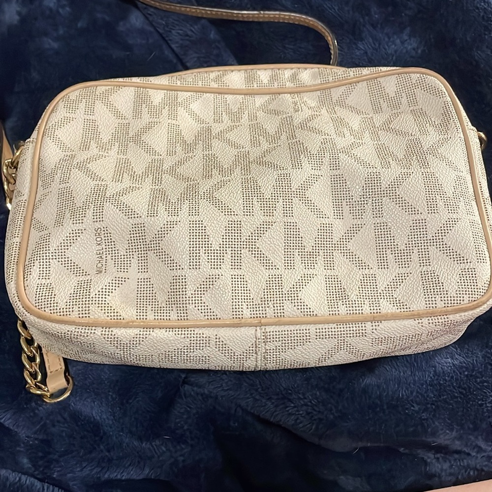 MK monogram crossbody - Picture 4 of 5
